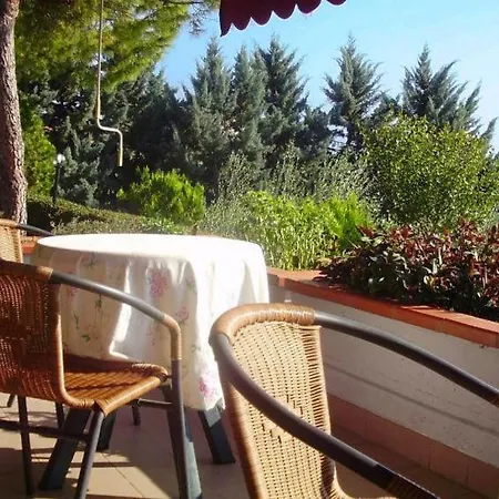 Holiday home Sleeps 12 Pool Air Con Wifi